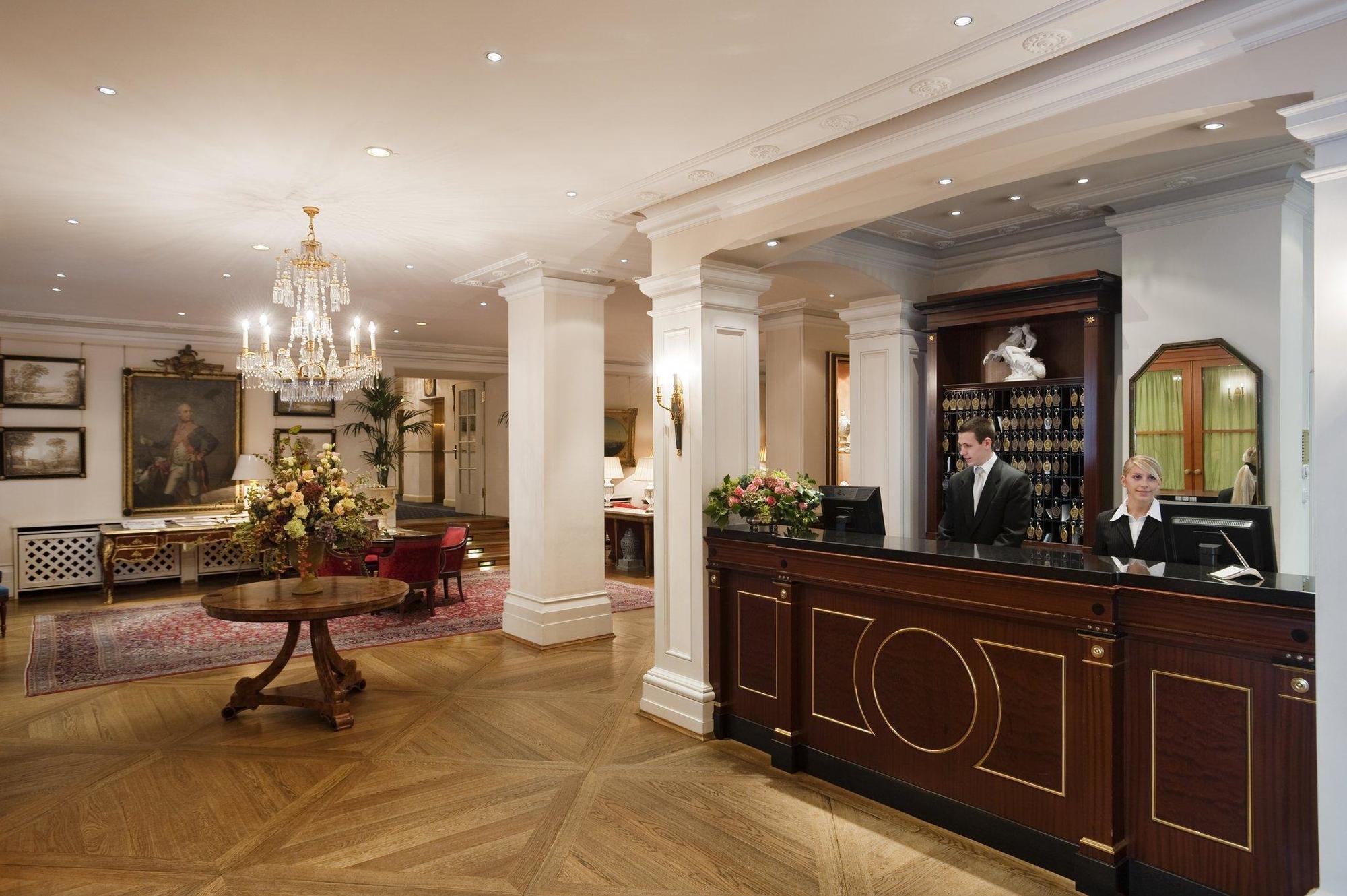 Grandhotel Hessischer Hof - Hotel Frankfurt Frankfurt pe Main Exterior foto